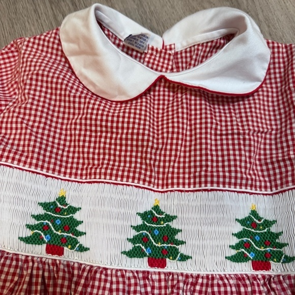 Anavini Hand Smocked Christmas Tree Girls Red Gingham Dress Peter Pan Collar - Picture 2 of 5